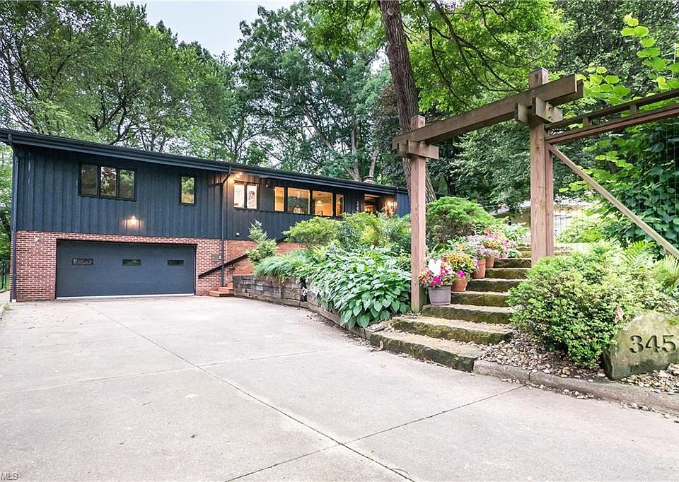 1st image of 345 Nob Hill Dr