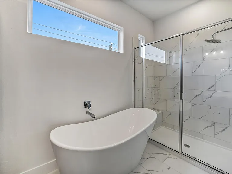 225 Willard St — Photo 25