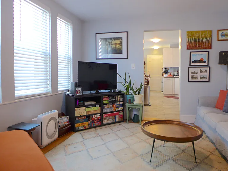 39 Mansfield St — Photo 1