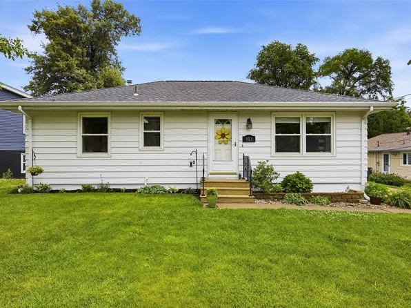813 Westwood Dr NW, Cedar Rapids, IA 52405