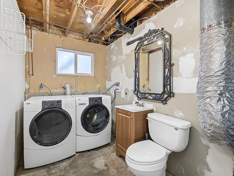 6585 S 5135 W — Photo 7