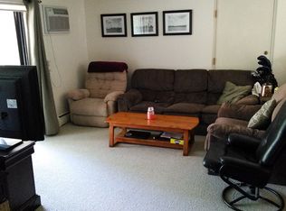 410 Fellsview Ter APT 417, Stoneham, MA 02180