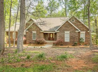 5050 Overcrest Dr, Kannapolis, NC 28081