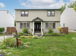 212 E Lafayette Ave, Magnolia, NJ 08049