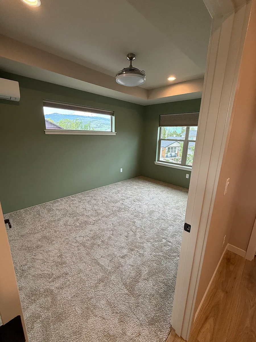 Photo 1 of 8 - 418 Creekside Way #A - Talent, OR Primary Photo - 418 Creekside Way #A