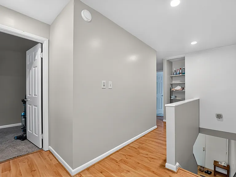 5607 Vantage Point Rd — Photo 22