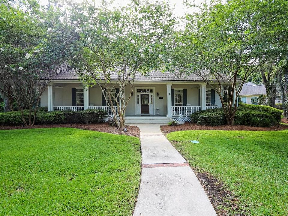 1st image of 2473 Country Club Blvd