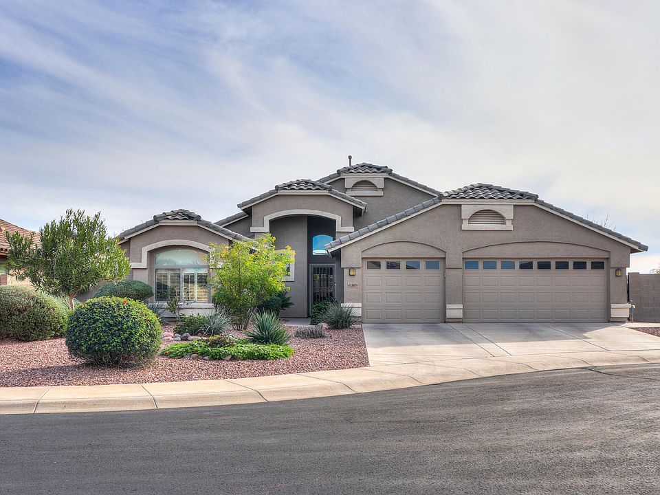 1st image of 41809 W Bravo Ct