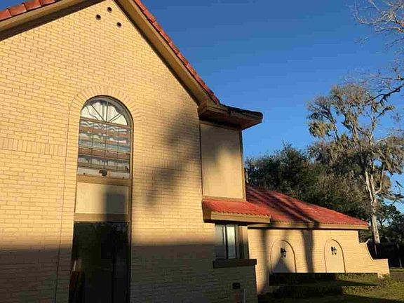 3rd image of 2253 River Valley Dr