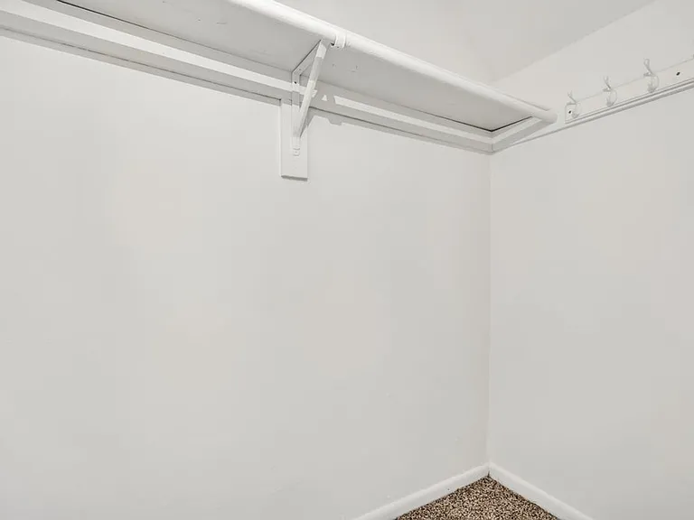 Laurelton Village Apartments — Photo 44