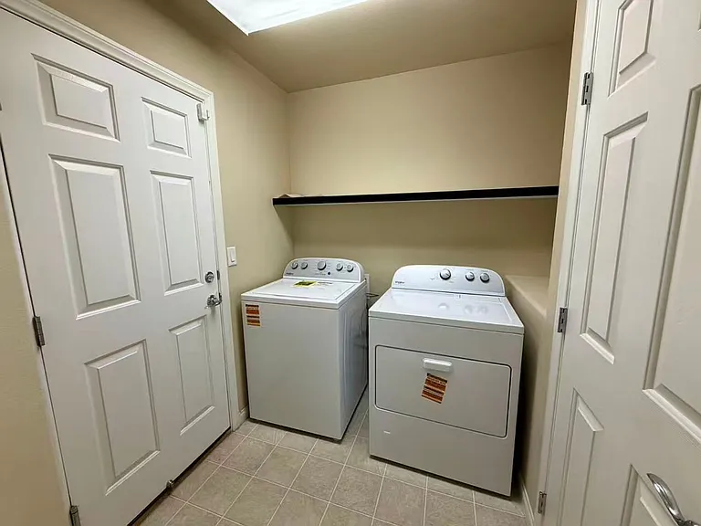 8105 Discovery Point St — Photo 9
