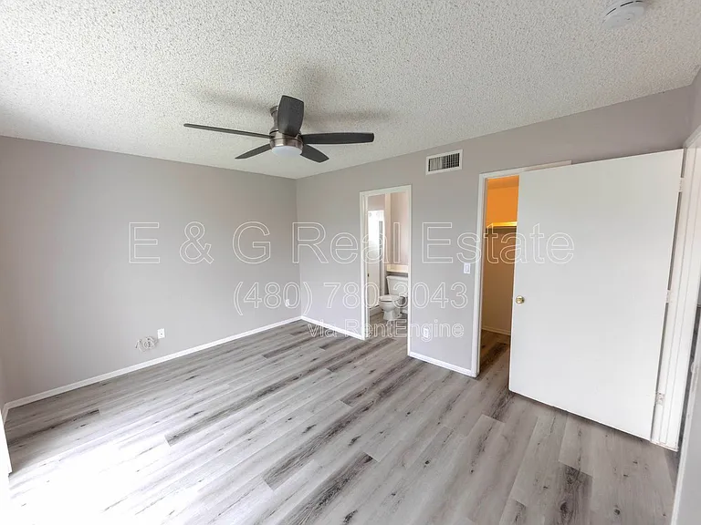 10713 W Campbell Ave — Photo 16