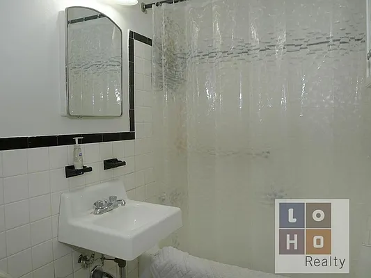 Rented by LoHo Realty | media 10