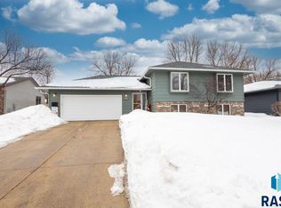 4609 S Shields Ave, Sioux Falls, SD 57103