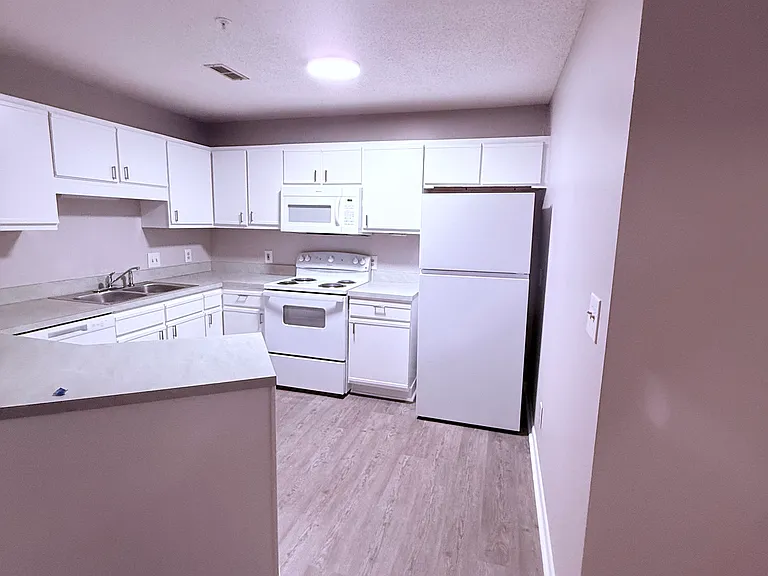 3371 Galleria Pl #12 — Photo 6