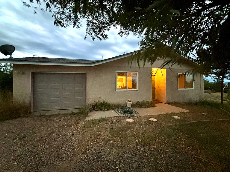 47 Roberts Dr — Photo 10