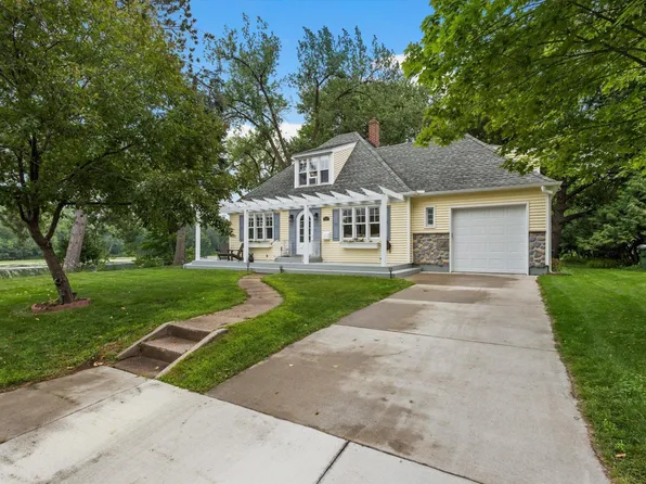 100 10th St SW, Pine City, MN 55063