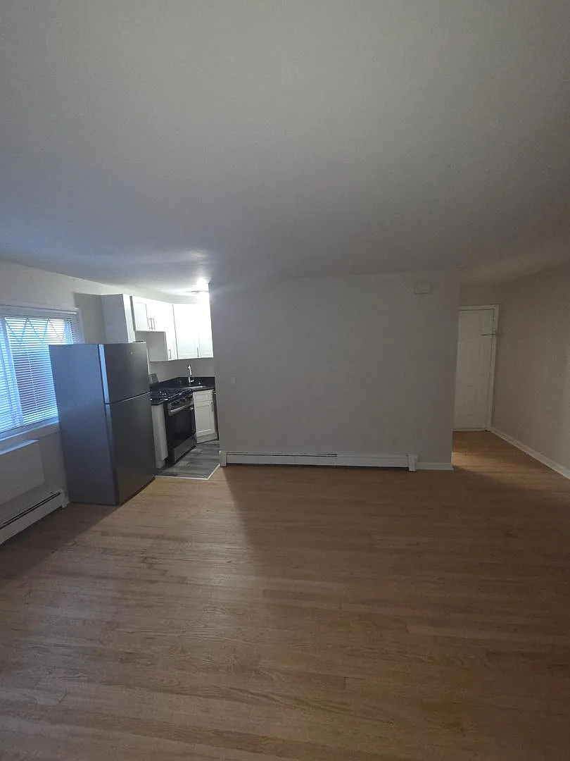 3517 Charles Ct — Photo 2
