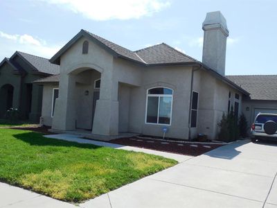 6536 Graybark Ln, Hughson, CA, 95326