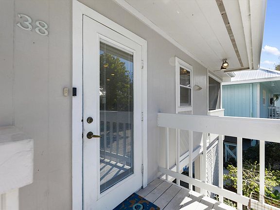 5th image of 38 Sea Hibiscus Ct