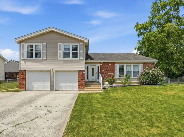 316 Plymouth Ln, Bloomingdale, IL 60108