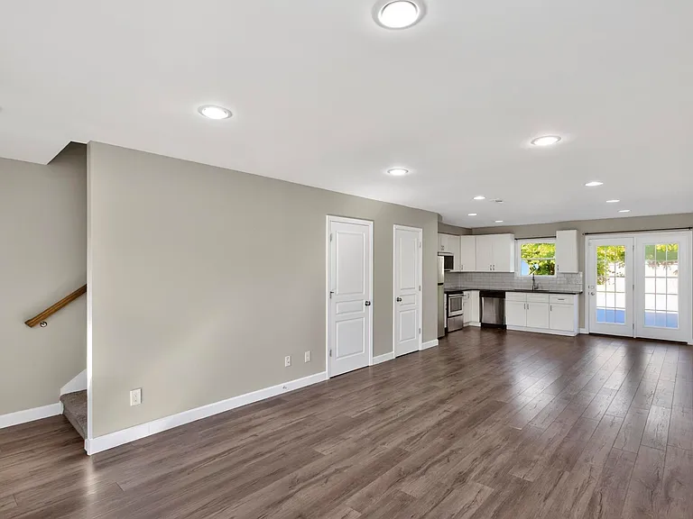 841 Hastings St #G — Photo 5