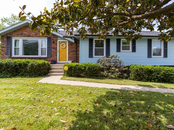 597 Dutchmans Dr, Hermitage, TN 37076