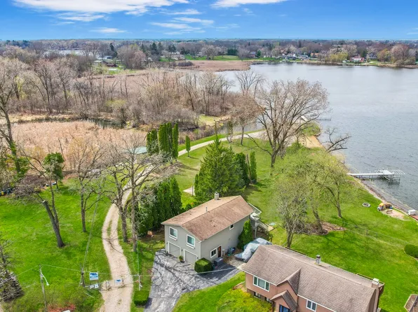 27891 W Bayview Dr, Ingleside, IL 60041