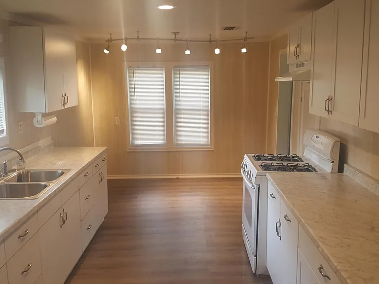 2901 Stone Rd — Photo 6