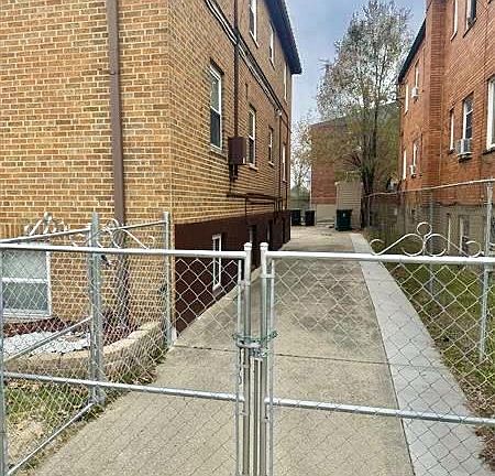3rd image of 4843 Reading Rd