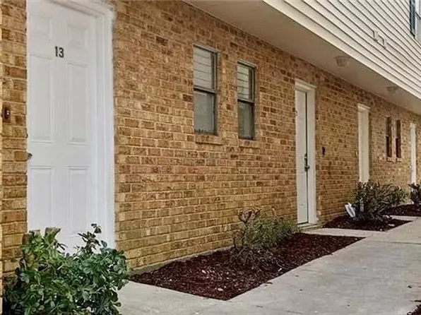 4754 Pontchartrain Dr, Slidell, LA 70458