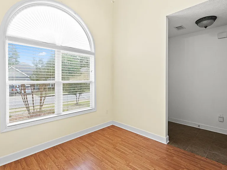 634 Kalypso Cir — Photo 8