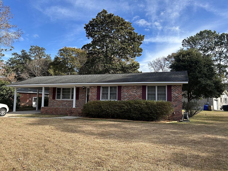 1st image of 1774 N Mayflower Dr