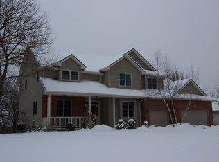 8210 Gage Ln, Cary, IL