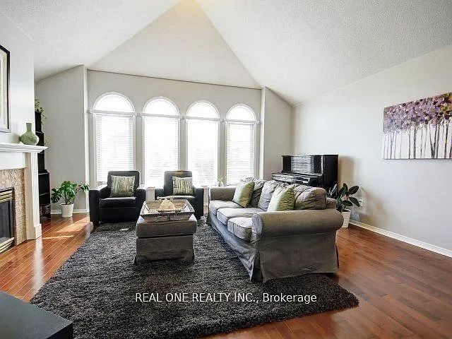 2886 Galleon Cres — Photo 8