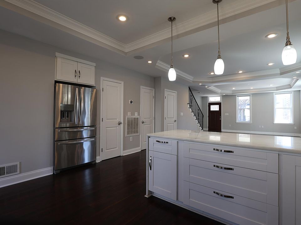 1st image of 1108 Orren St NE