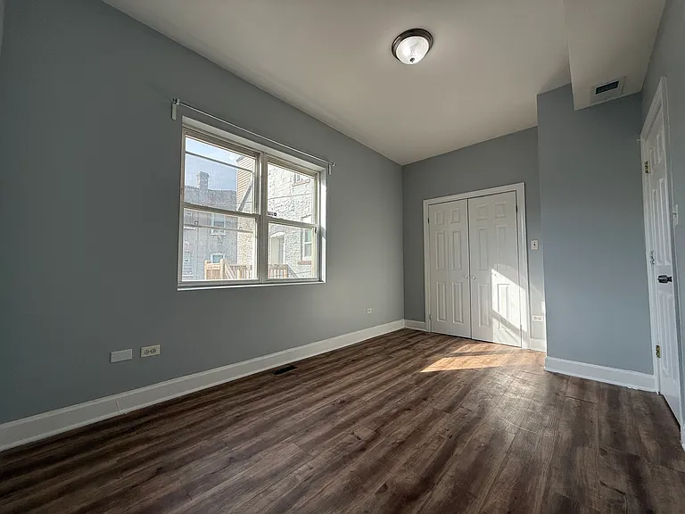 2923 W Arthington St #2 — Photo 6