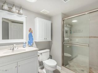 121 E Campo Bello Dr, Phoenix, AZ 85022