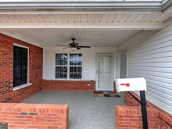 2nd image of 150 Old Mill Rd Unit 314