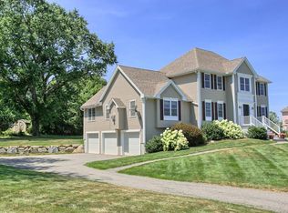 18 Mitchell Barrett Ln, Haverhill, MA 01835