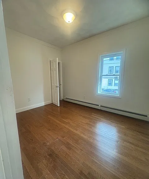 416-418 Admiral St #3 — Photo 8