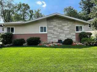 231 Kilpatrick Ave, Wilmette, IL 60091