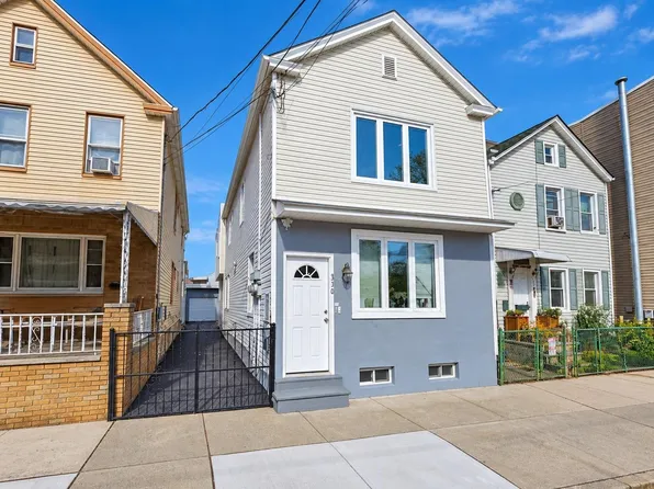 328 John Street image 1 of 14