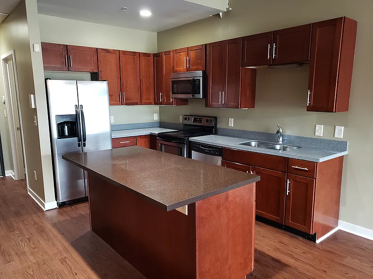 510 E 9th St #204 — Photo 16