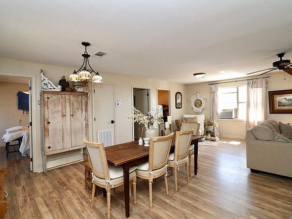 5th image of 13 Allen Monk Rd