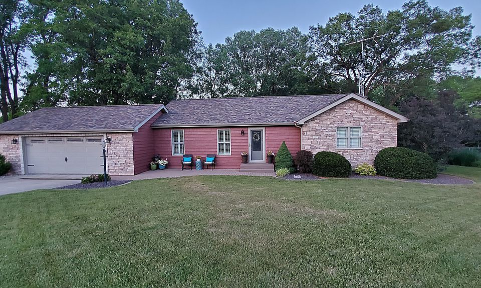 17922 Ridge Dr, Carlinville, IL 62626 Zillow