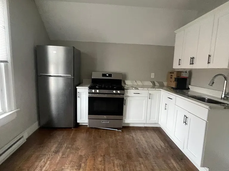 84 Munson St #2B — Photo 1