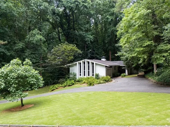 3700 Cloudland Dr NW, Atlanta, GA 30327