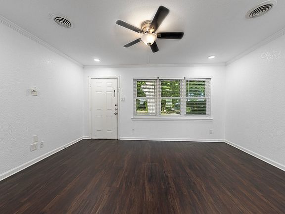 5th image of 926 Powell Rd
