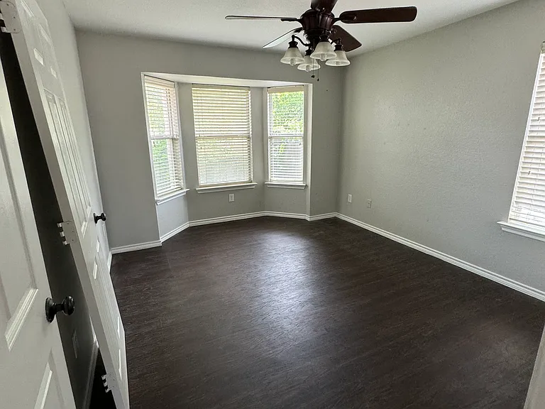 1117 Hidden Glade Dr — Photo 7